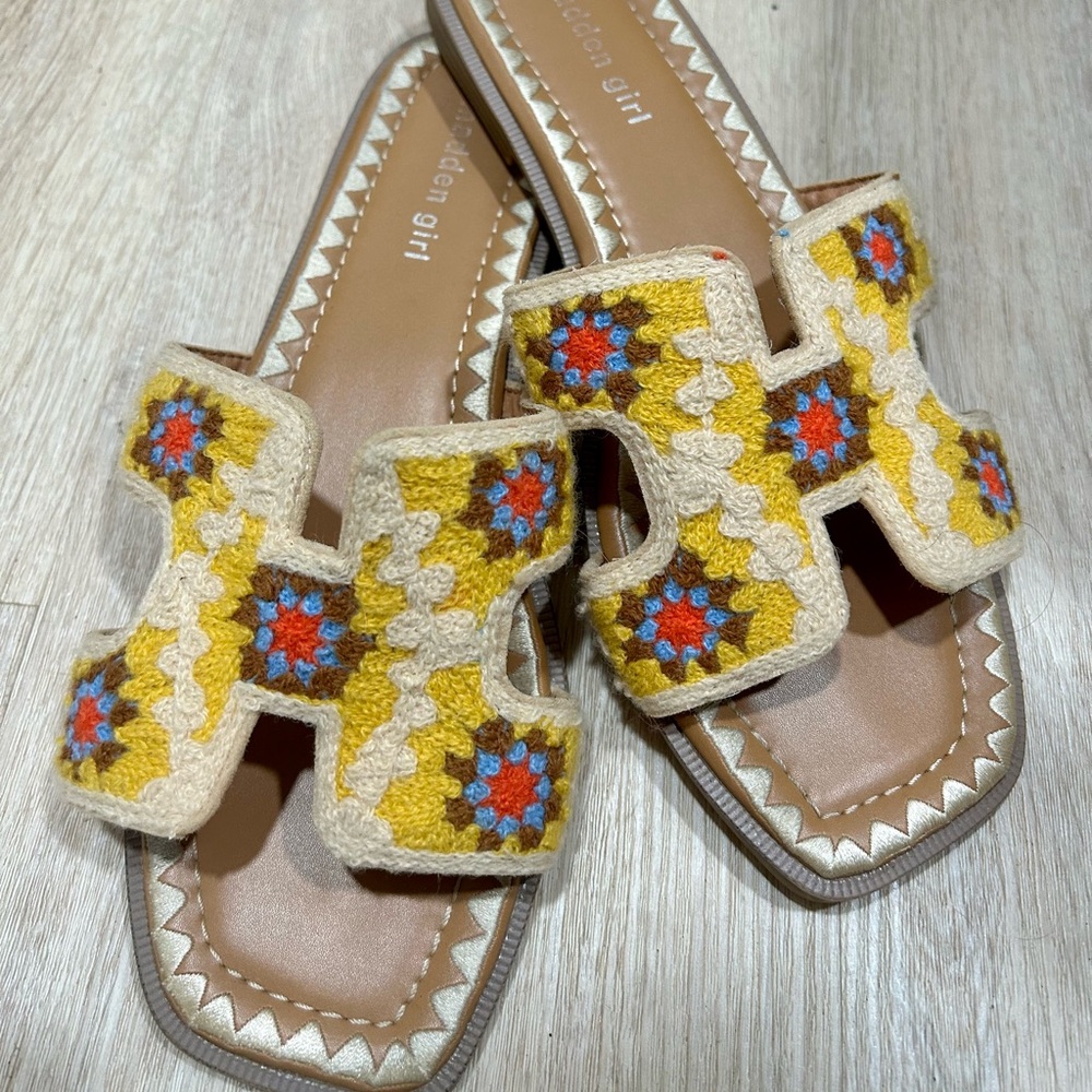 Madden Girl crochet slide sandals Hally C/Halle01J1 Granny